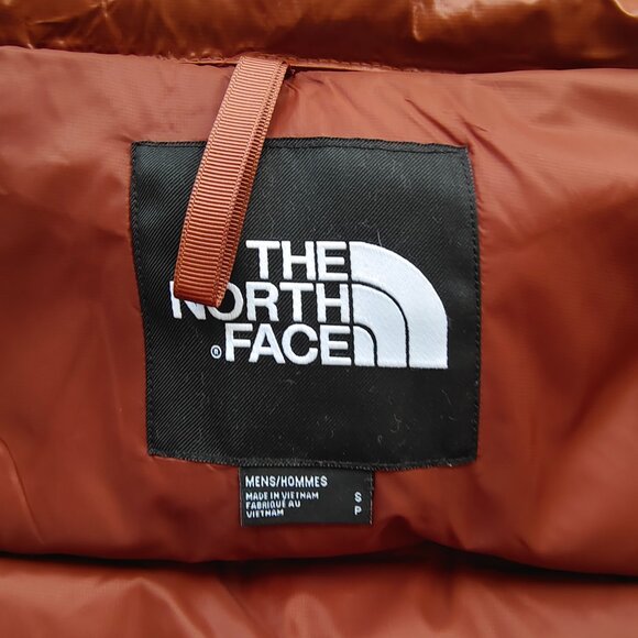 The North Face Nuptse Short Jacket - Picture 12 of 14